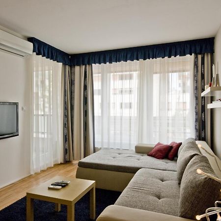 Corvin Lux Aparthotel Budapest Bagian luar foto