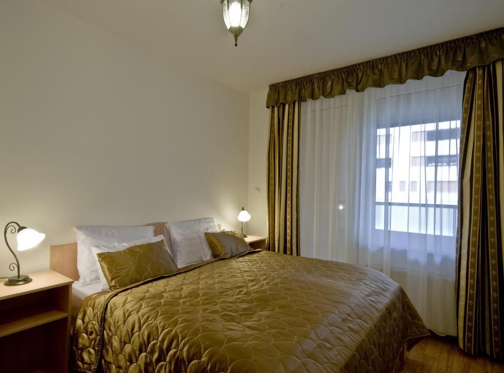 Corvin Lux Aparthotel Budapest Bagian luar foto