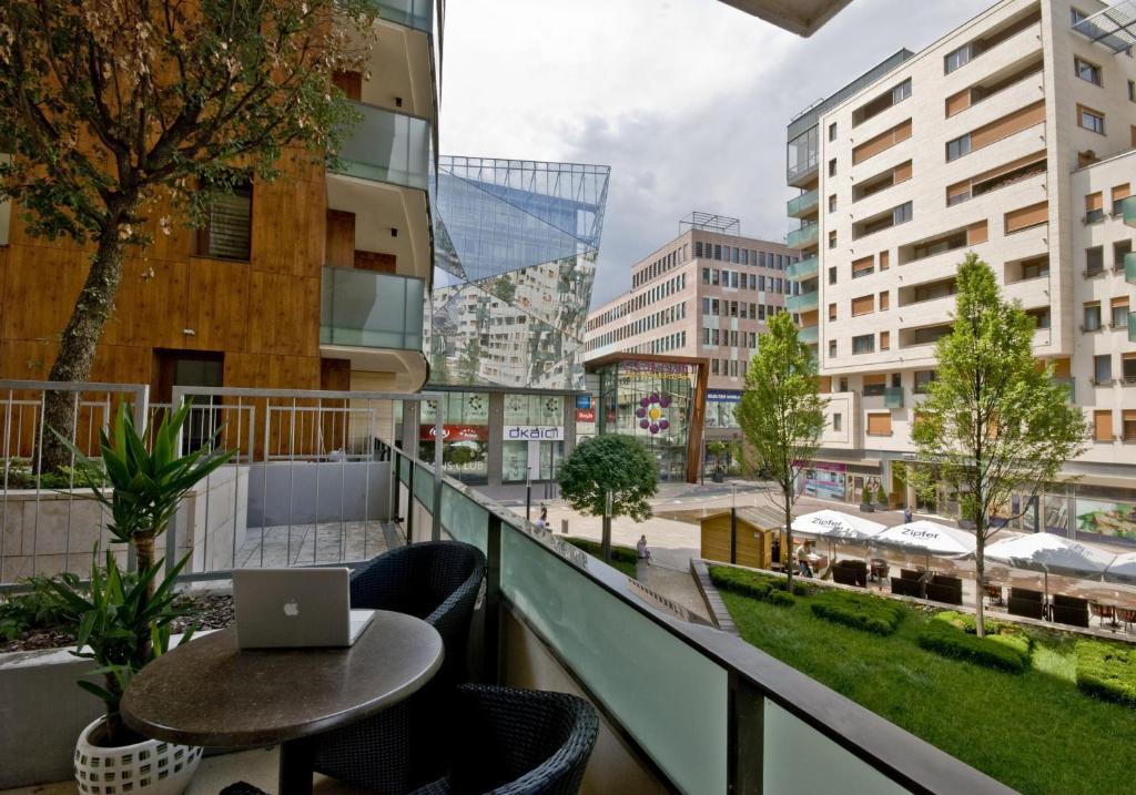 Corvin Lux Aparthotel Budapest Ruang foto