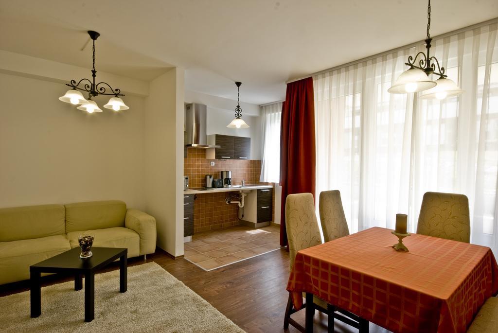 Corvin Lux Aparthotel Budapest Bagian luar foto