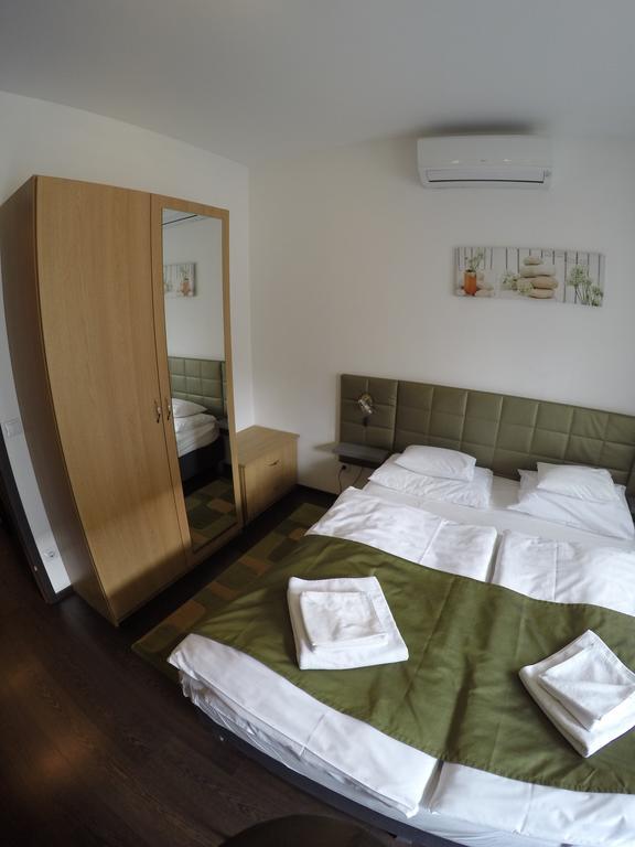 Corvin Lux Aparthotel Budapest Ruang foto